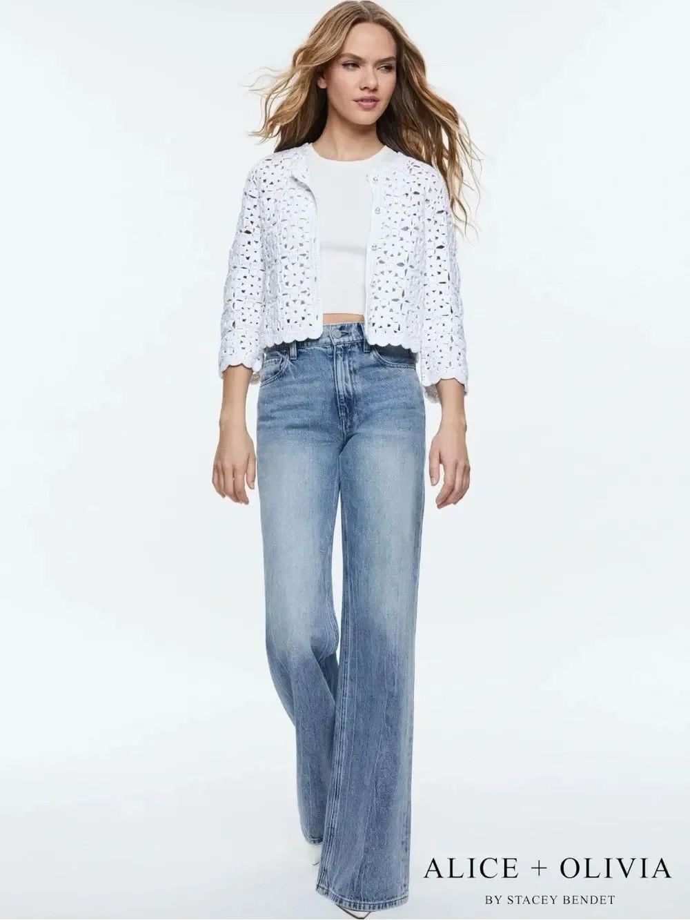 Alice + Olivia Anderson Cropped Floral Crochet Cardigan in White Large